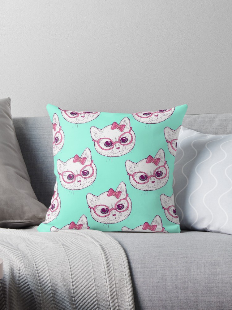 Throwpillow small 750x1000 bg f8f8f8