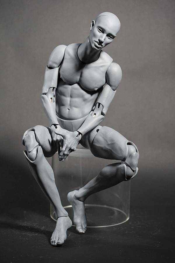 King corey pose body 600900 15