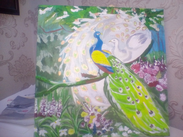 Павлины в саду