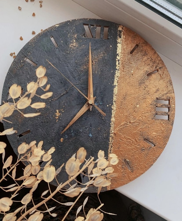 Стильные часы в стиле Лофт