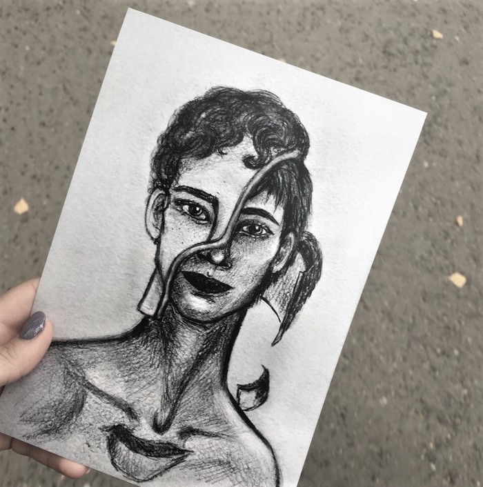 все носят маски 