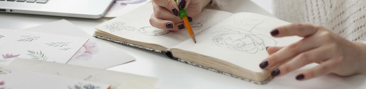 Main woman working art blog